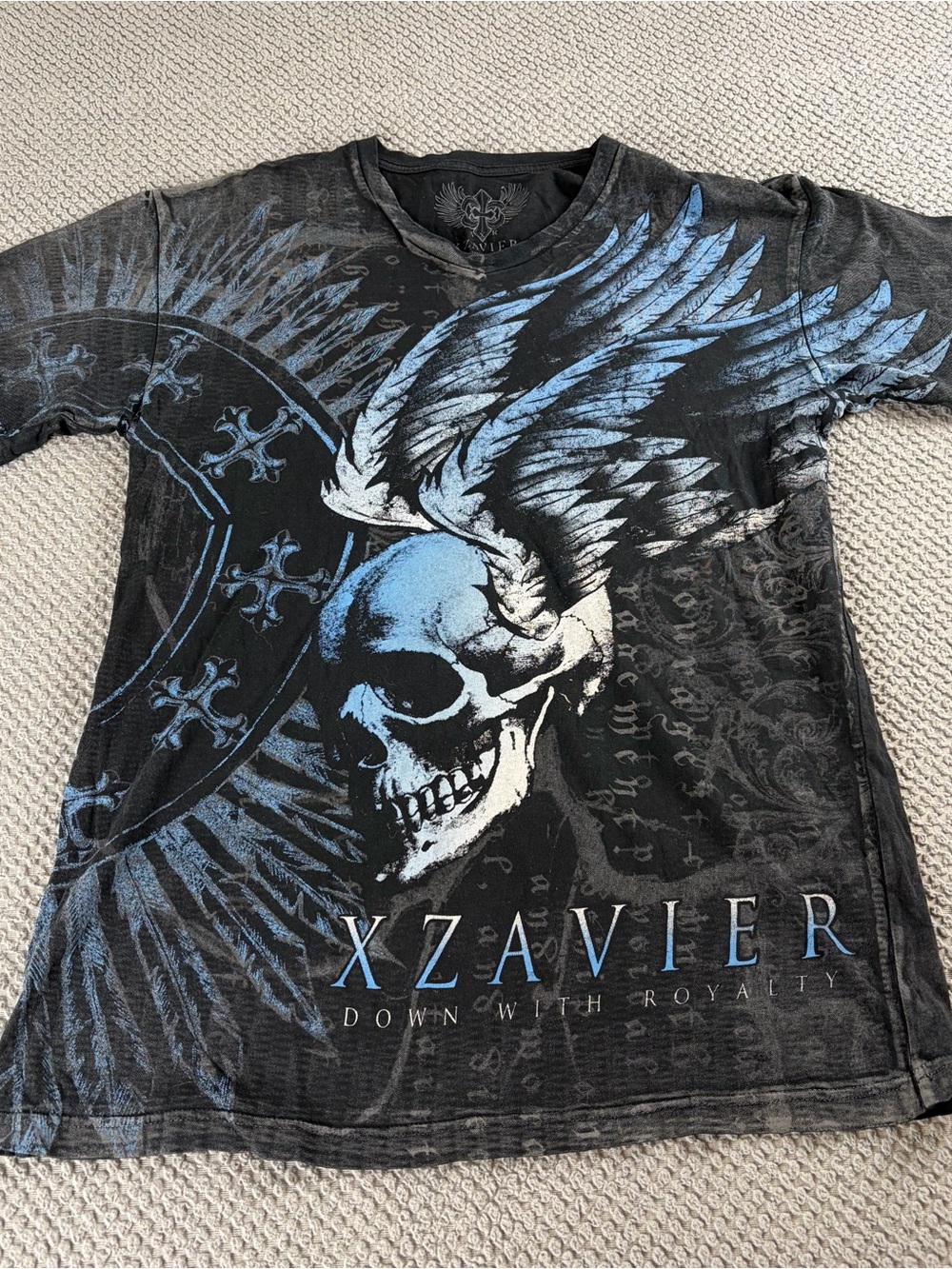 XZavier Men’s Black Short-Sleeve Graphic Skull Tee with Blue Accents